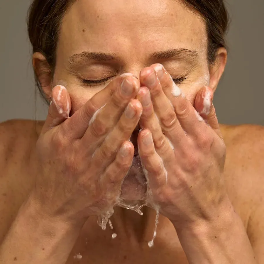 Apeer Cleansing Gel