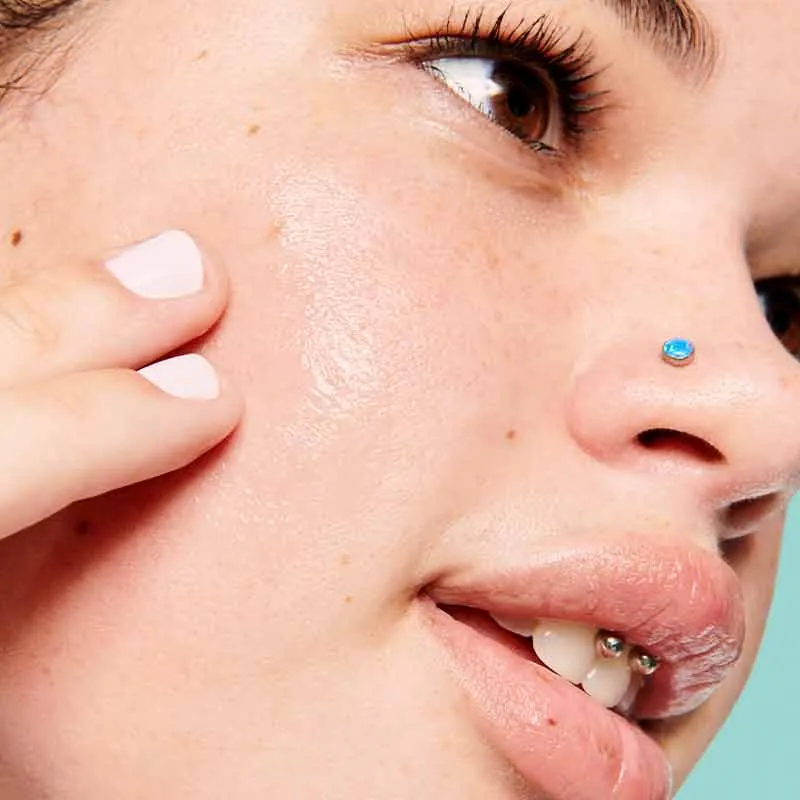 Benefit Cosmetics The Porefessional Smooth Sip Moisturizer   FREE Icy Globes
