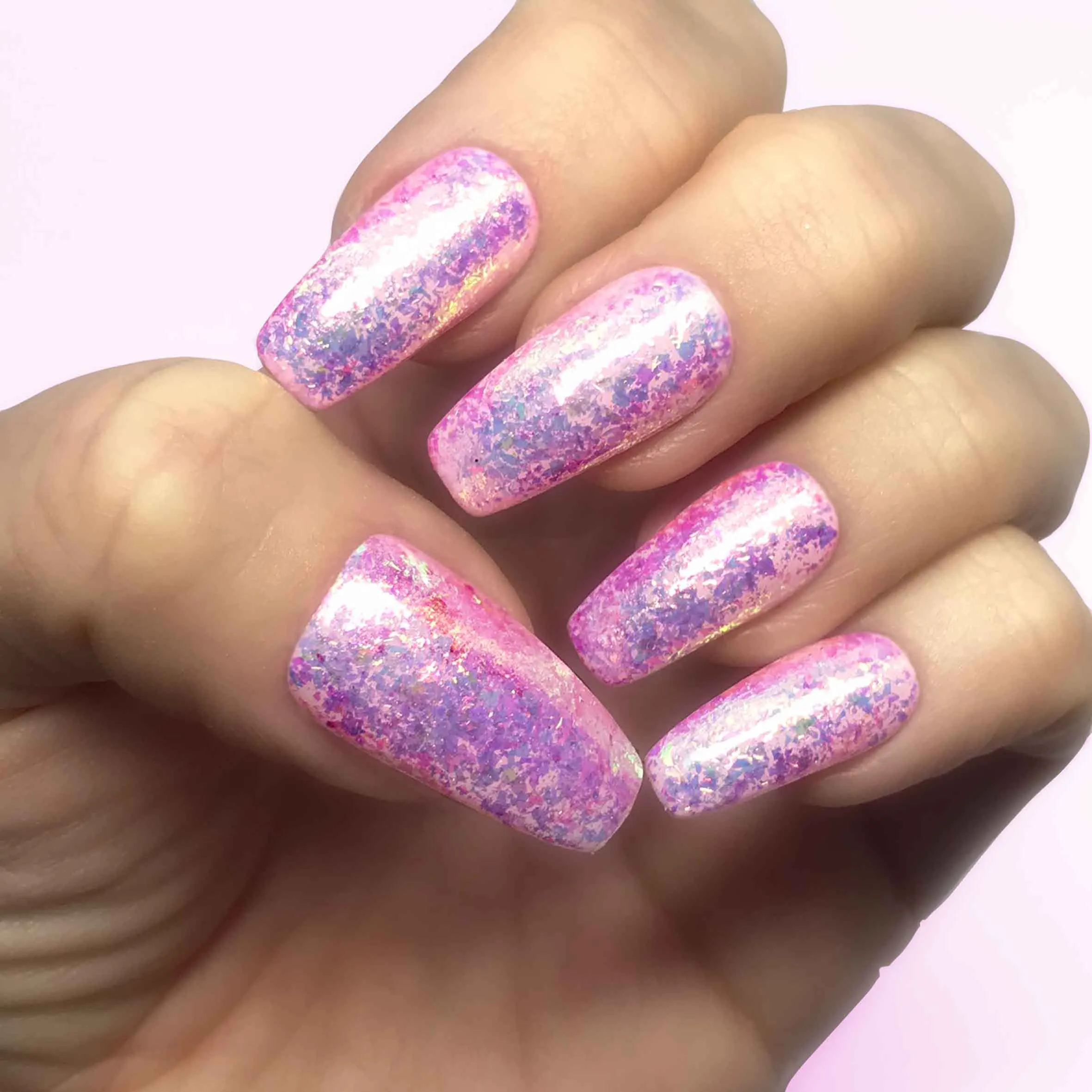 Essence Glitter - Soft Flakes Collection
