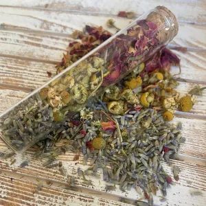 Herbal Facial Steam | Bath Tea with Dried Flowers and Herbs