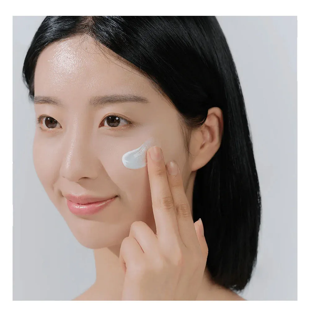 Madagascar Centella Hyalu-Cica Water-Fit Sun Serum SPF50 /PA     [TWIN PACK!]