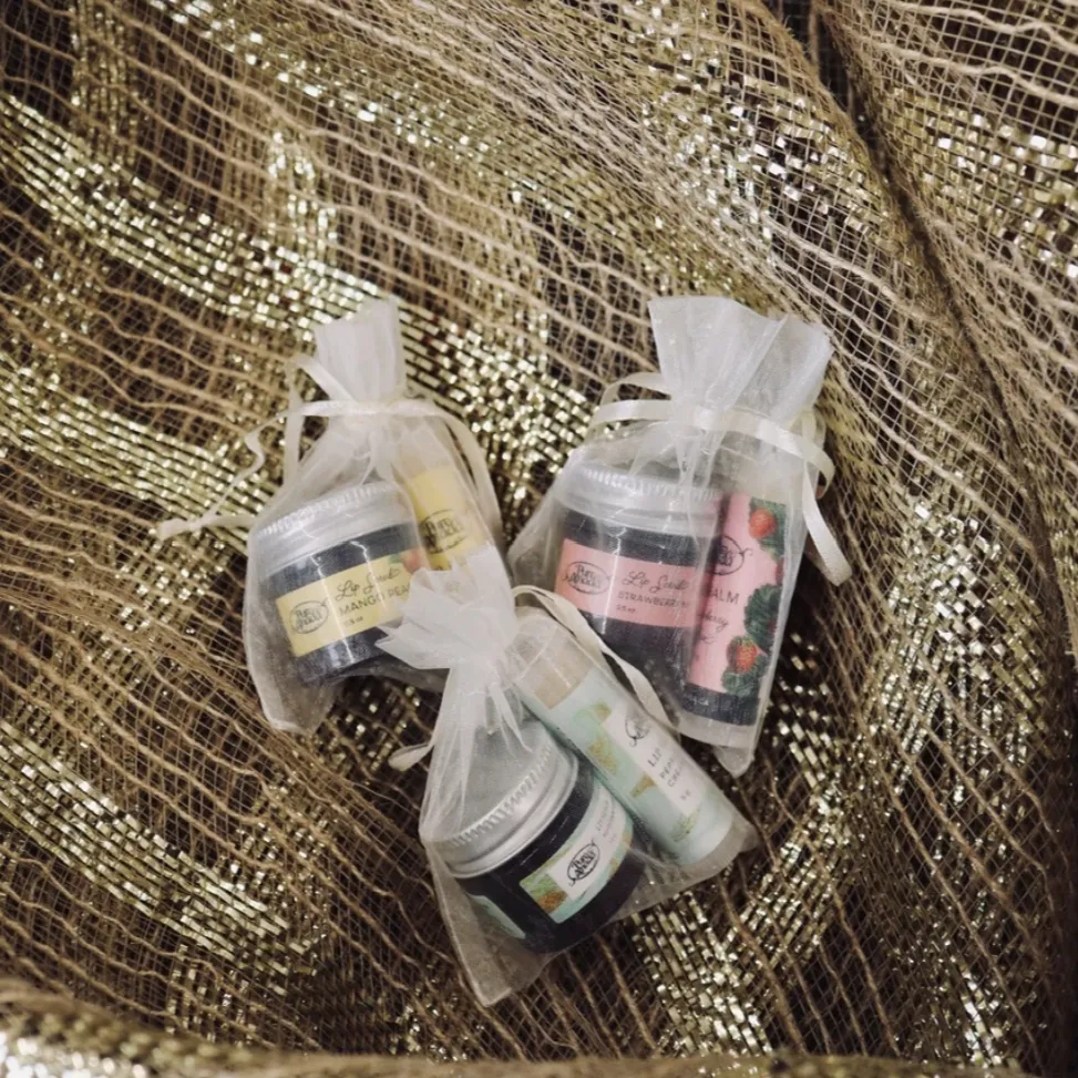 Pure Anada lip balm and lip scrub set