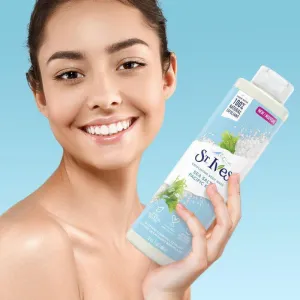 St Ives Exfoliating Body Wash Sea Salt And Pacific Kelp - 473ml