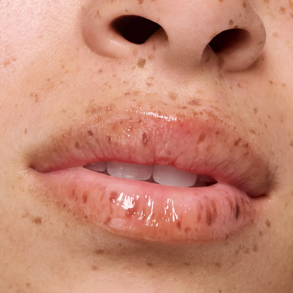 the super peptide glossy lip treatment